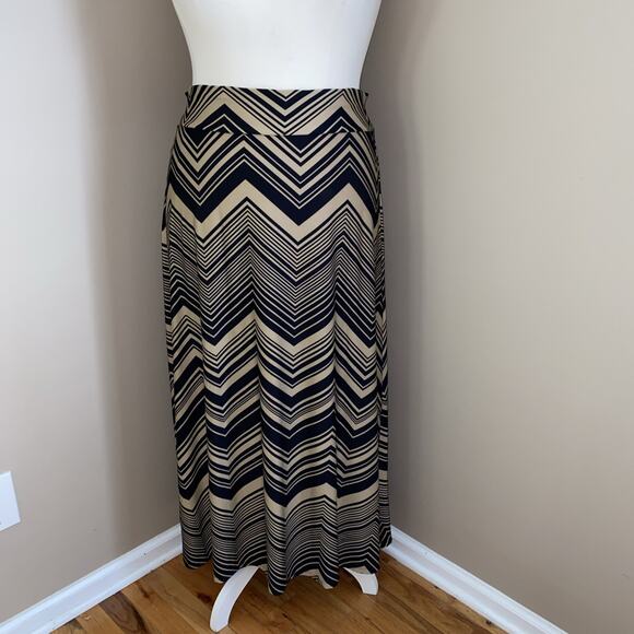 John Paul Richard Black & Beige Stripe Jersey Maxi Pull On Skirt Plus Size 1X - Picture 1 of 8